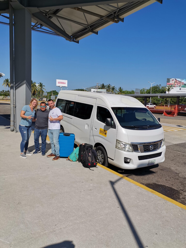ACAPULCO Airport Shuttle Service 2