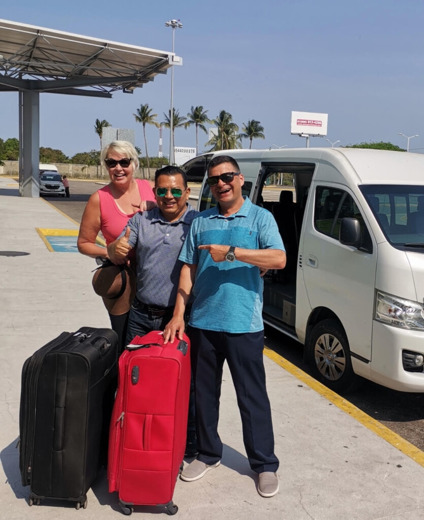 ACAPULCO Airport Shuttle Service 5